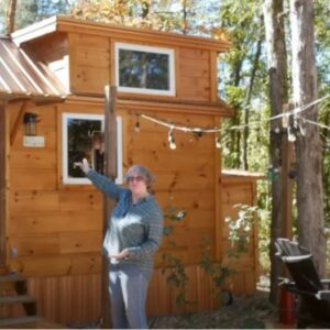 Retired Couple Proudly Presents Their Cozy 10×18-Foot Cabin Retreat