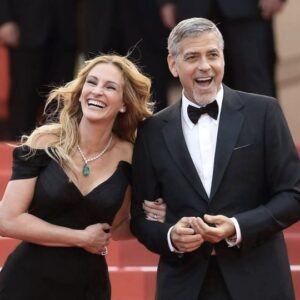 Julia Roberts wore a garment with the actor’s face all over it to an event honoring George Clooney.