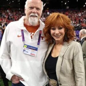 Reba McEntire receives mixed reactions after Super Bowl national anthem performance