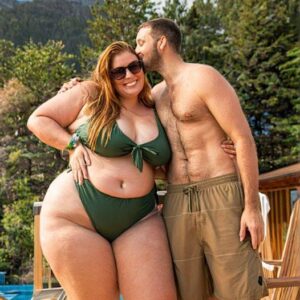 “Man Faces Backlash for Loving His 252-Pound Partner – But Their Unbreakable Bond Shuts Down the Haters!”