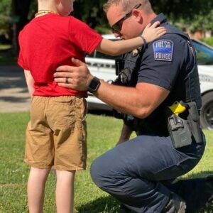 MY SON ASKED A POLICE OFFICER IF HE COULD PRAY FOR HIM—AND WHAT…