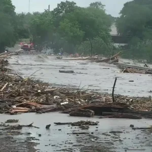 BREAKING / AUSTIN FIRE CHIEF REFUSED TO SEND RESCUE CREWS BEFORE DEADLY TEXAS FLOODS